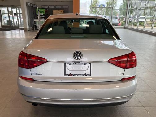 2016 Volkswagen Passat 1.8T S