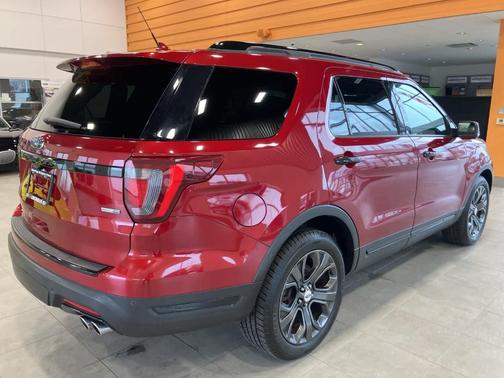 2018 Ford Explorer sport