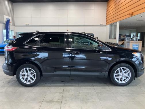 Agate Black Metallic 2024 Ford Edge SEL