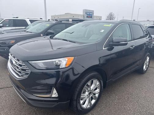 2023 Ford Edge Titanium