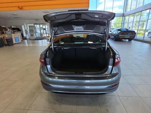 Platinum Gray Metallic 2023 Volkswagen Jetta 1.5T Sport