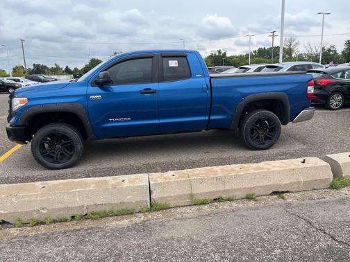 2016 Toyota Tundra SR5