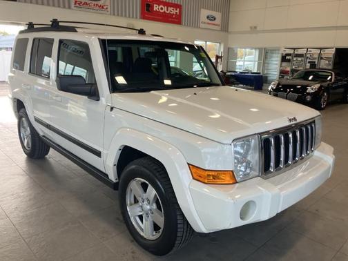 2008 Jeep Commander Sport