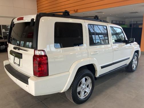 2008 Jeep Commander Sport