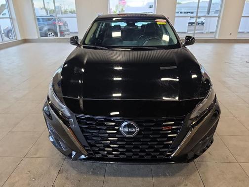 Black 2024 Nissan Altima 2.5 SR