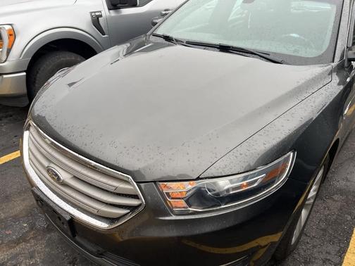 2017 Ford Taurus SEL