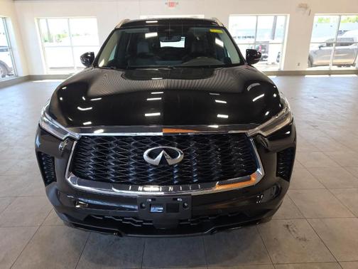 Black 2024 INFINITI QX60 Luxe