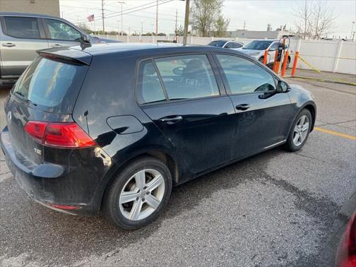 2017 Volkswagen Golf TSI Wolfsburg Edition 4-Door