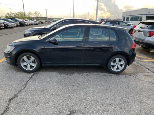 2017 Volkswagen Golf TSI Wolfsburg Edition 4-Door