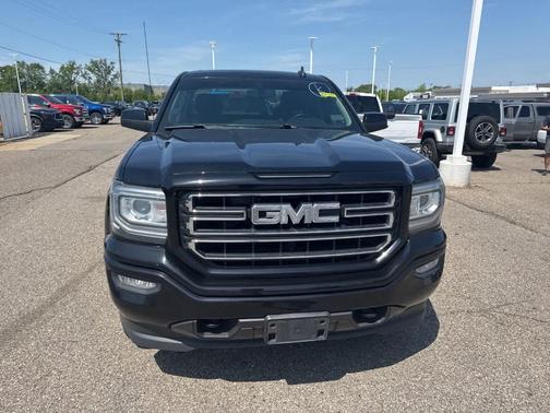 Black 2018 GMC Sierra 1500 SLE