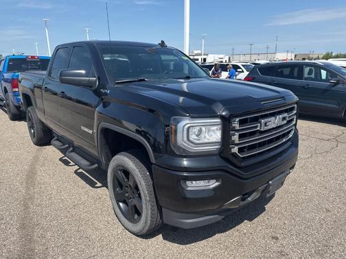 Black 2018 GMC Sierra 1500 SLE