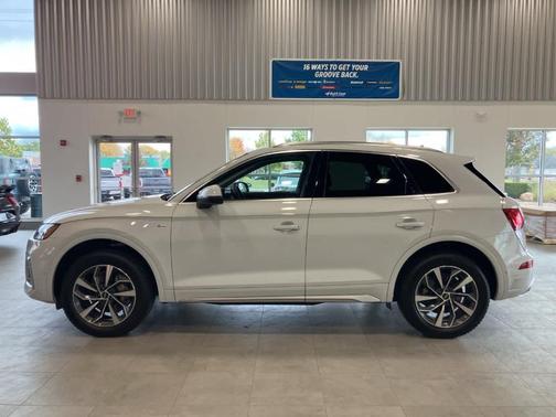 2023 Audi Q5 45 S line Prestige