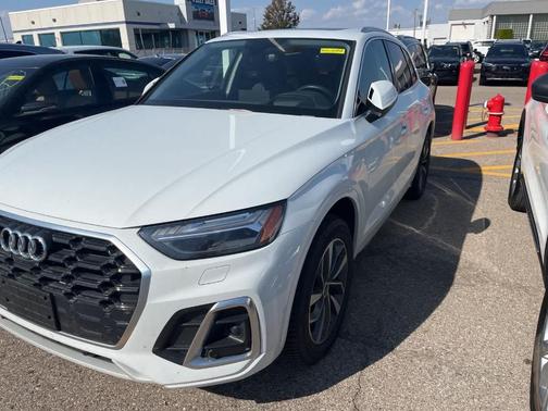2023 Audi Q5 45 S line Prestige