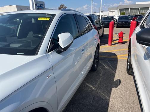 2023 Audi Q5 45 S line Prestige