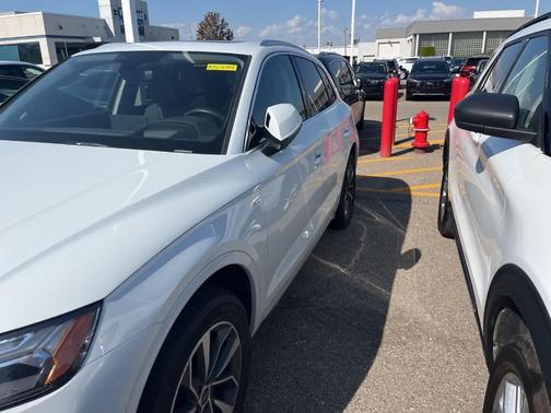 2023 Audi Q5 45 S line Prestige