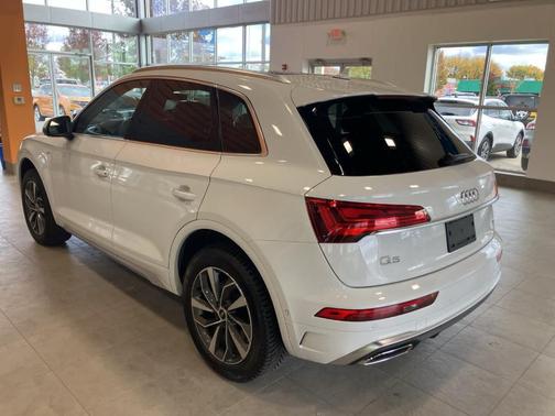 2023 Audi Q5 45 S line Prestige