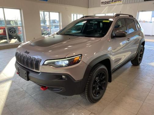2020 Jeep Cherokee Trailhawk