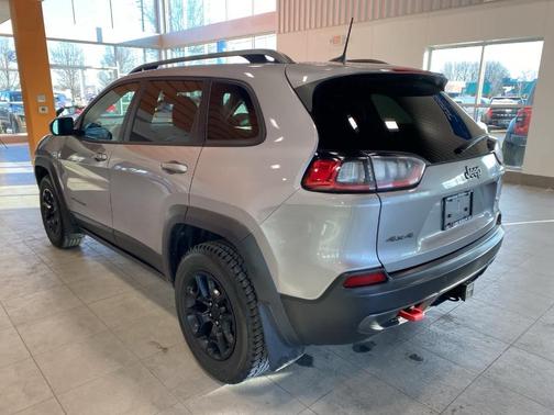2020 Jeep Cherokee Trailhawk