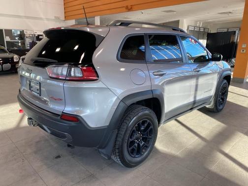 2020 Jeep Cherokee Trailhawk
