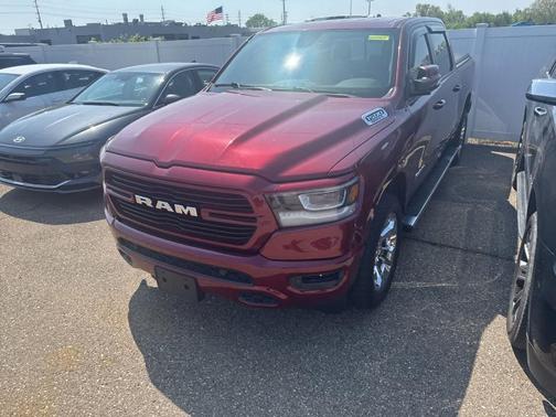 Delmonico Red Pearlcoat 2019 RAM 1500 Big Horn