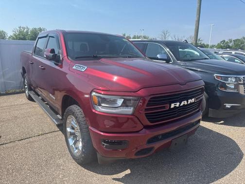 Delmonico Red Pearlcoat 2019 RAM 1500 Big Horn
