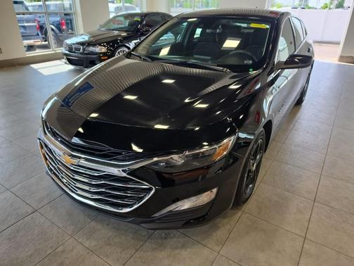 Mosaic Black Metallic 2023 Chevrolet Malibu LT