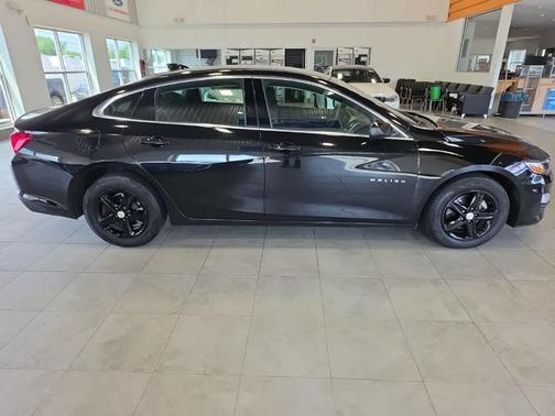 Mosaic Black Metallic 2023 Chevrolet Malibu LT