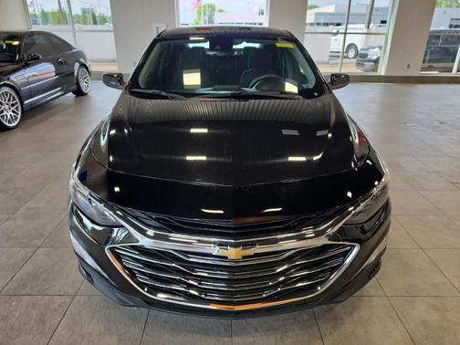 Mosaic Black Metallic 2023 Chevrolet Malibu LT