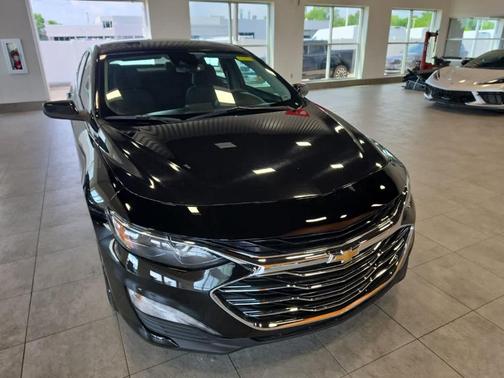 Mosaic Black Metallic 2023 Chevrolet Malibu LT