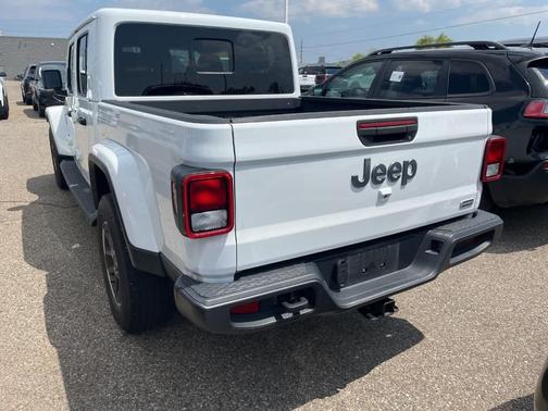 2021 Jeep Gladiator Overland