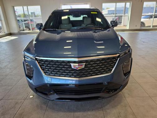 Deep Sea Metallic 2025 Cadillac XT4 Premium Luxury