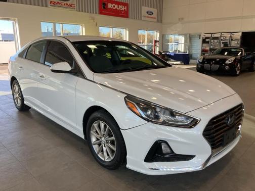 2019 Hyundai SONATA SE