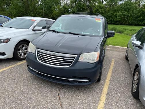 2012 Chrysler Town & Country Touring