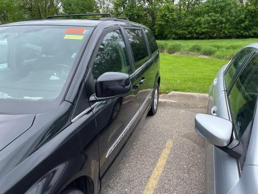 2012 Chrysler Town & Country Touring