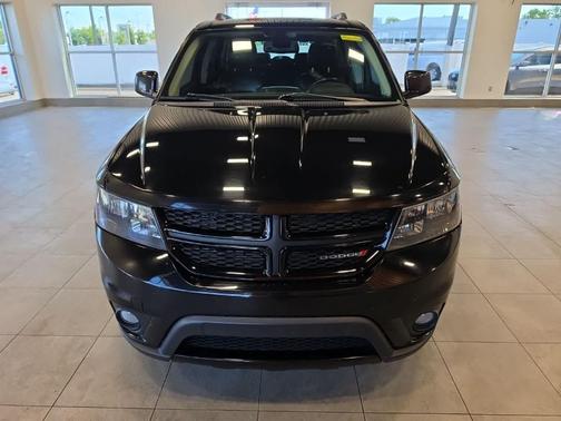 Pitch Black Clearcoat 2019 Dodge Journey GT