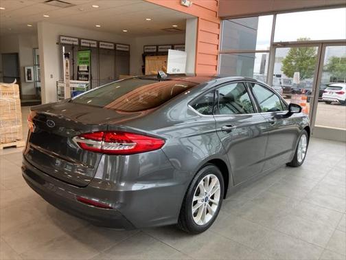 2020 Ford Fusion Hybrid SE