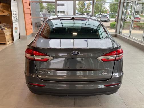 2020 Ford Fusion Hybrid SE