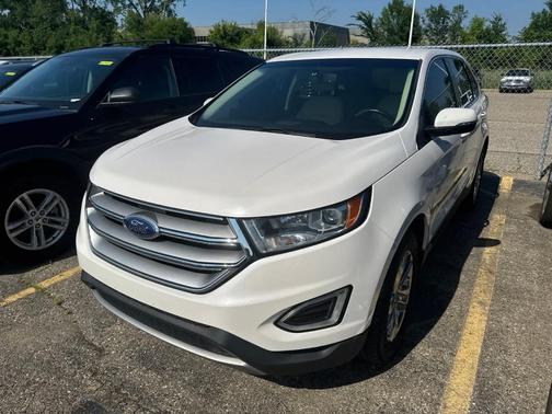 White Platinum Tri-Coat Metallic 2017 Ford Edge SEL