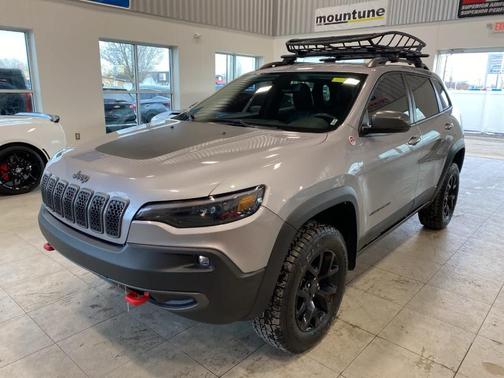 2020 Jeep Cherokee Trailhawk