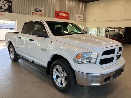 2016 RAM 1500 SLT