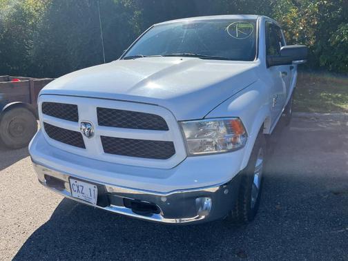 2016 RAM 1500 SLT