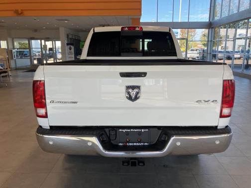 2016 RAM 1500 SLT