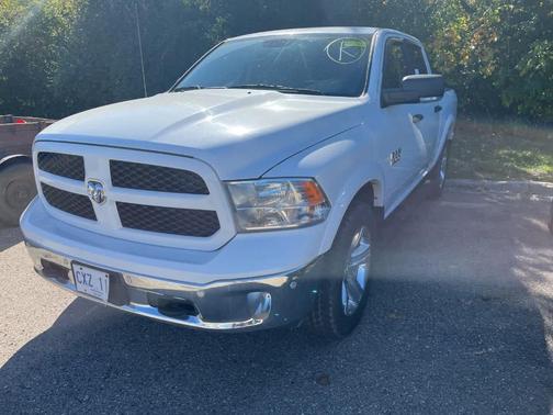 2016 RAM 1500 SLT