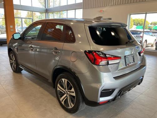 2024 Mitsubishi Outlander Sport SE