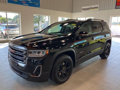 2023 GMC Acadia AT4