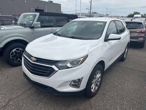 Summit White 2019 Chevrolet Equinox 2LT