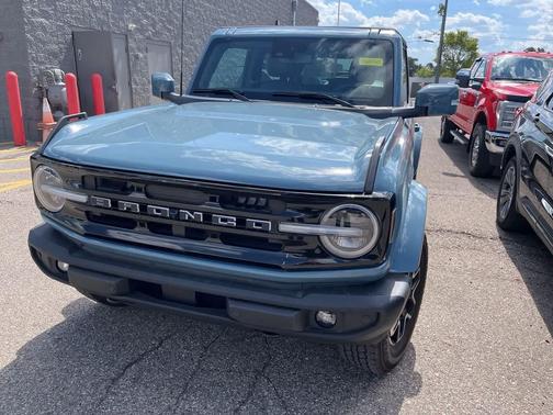 2023 Ford Bronco Outer Banks