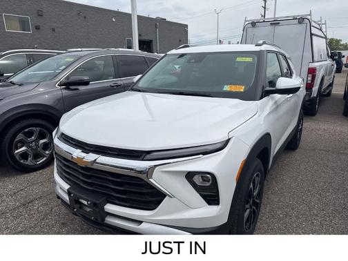 Summit White 2024 Chevrolet Trailblazer LT