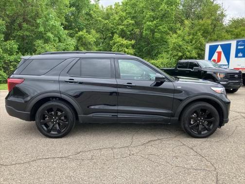 2023 Ford Explorer ST-Line