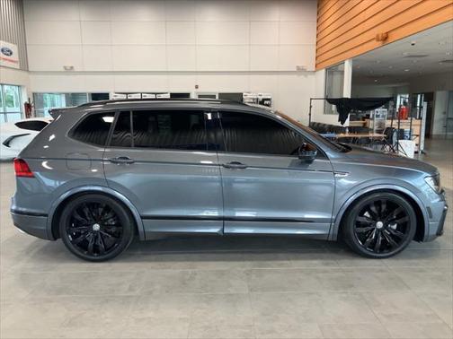 2020 Volkswagen Tiguan 2.0T SE R-Line Black